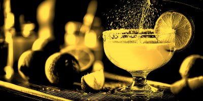 Bartenders Expertise A Close Up Shot Capturing A 2870213e 1bcd 4643 8582 4aff2958d221 0 Gigapixel Standard 6x Gold